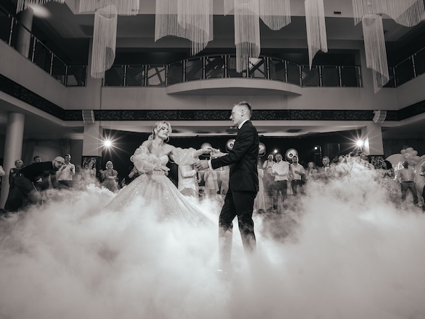 fotografia-slubna-biw-600 Fotografia ślubna Sześcian Wedding – para młoda podczas pierwszego tańca